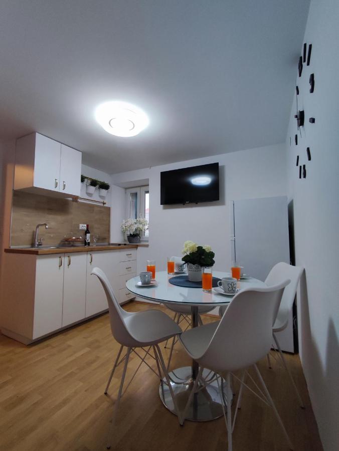 Stone House Lovric Appartement Kaštela Buitenkant foto