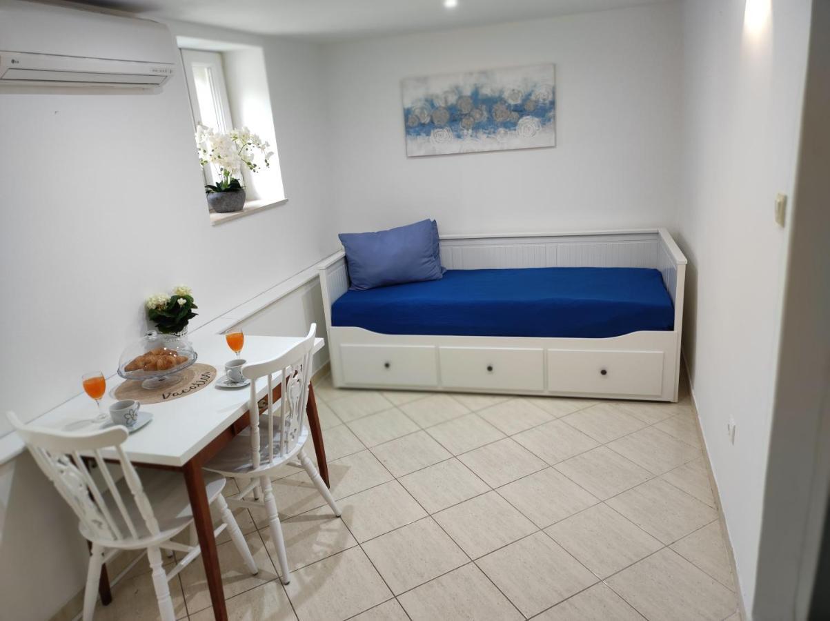 Stone House Lovric Appartement Kaštela Buitenkant foto