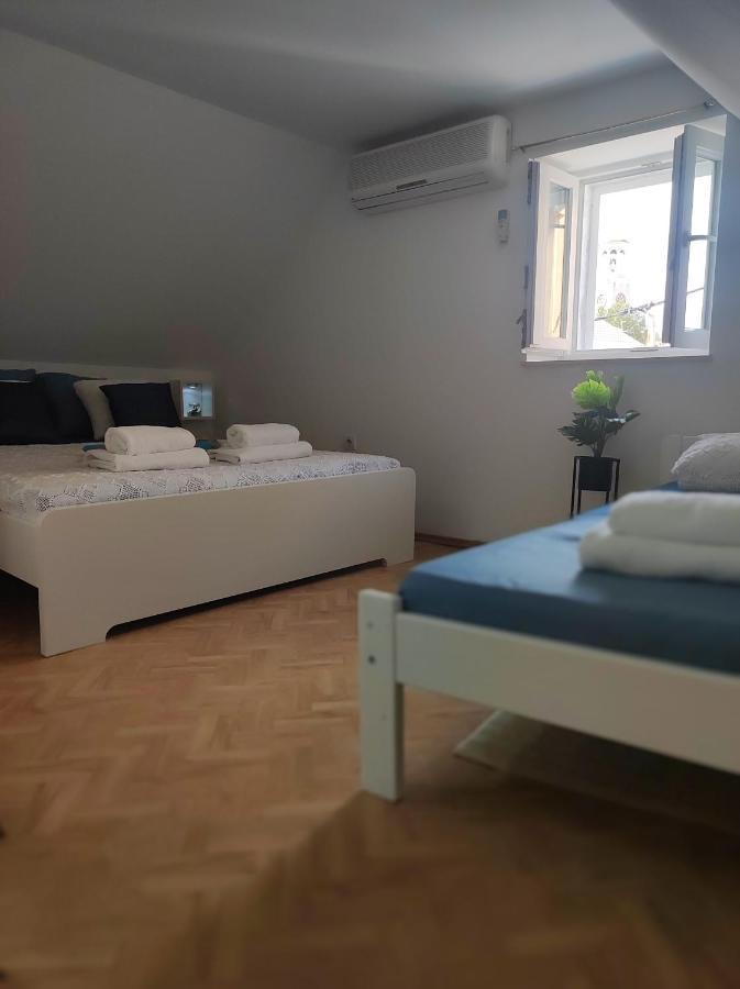 Stone House Lovric Appartement Kaštela Buitenkant foto